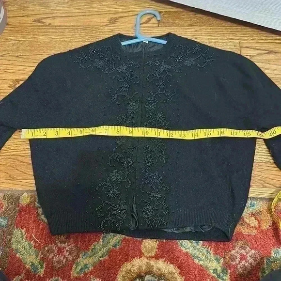 Vintage Beaded Cardigan with liner - Picture 7 of 7